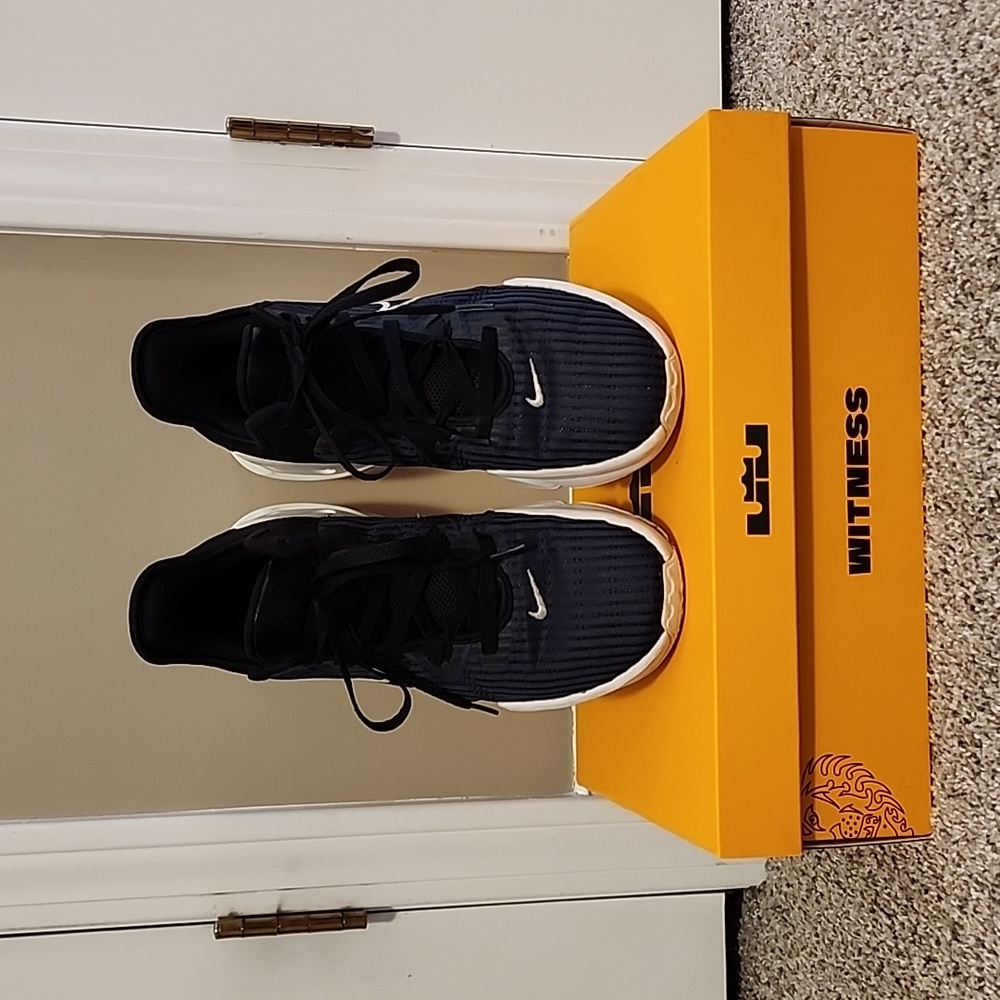Lebron witness 6